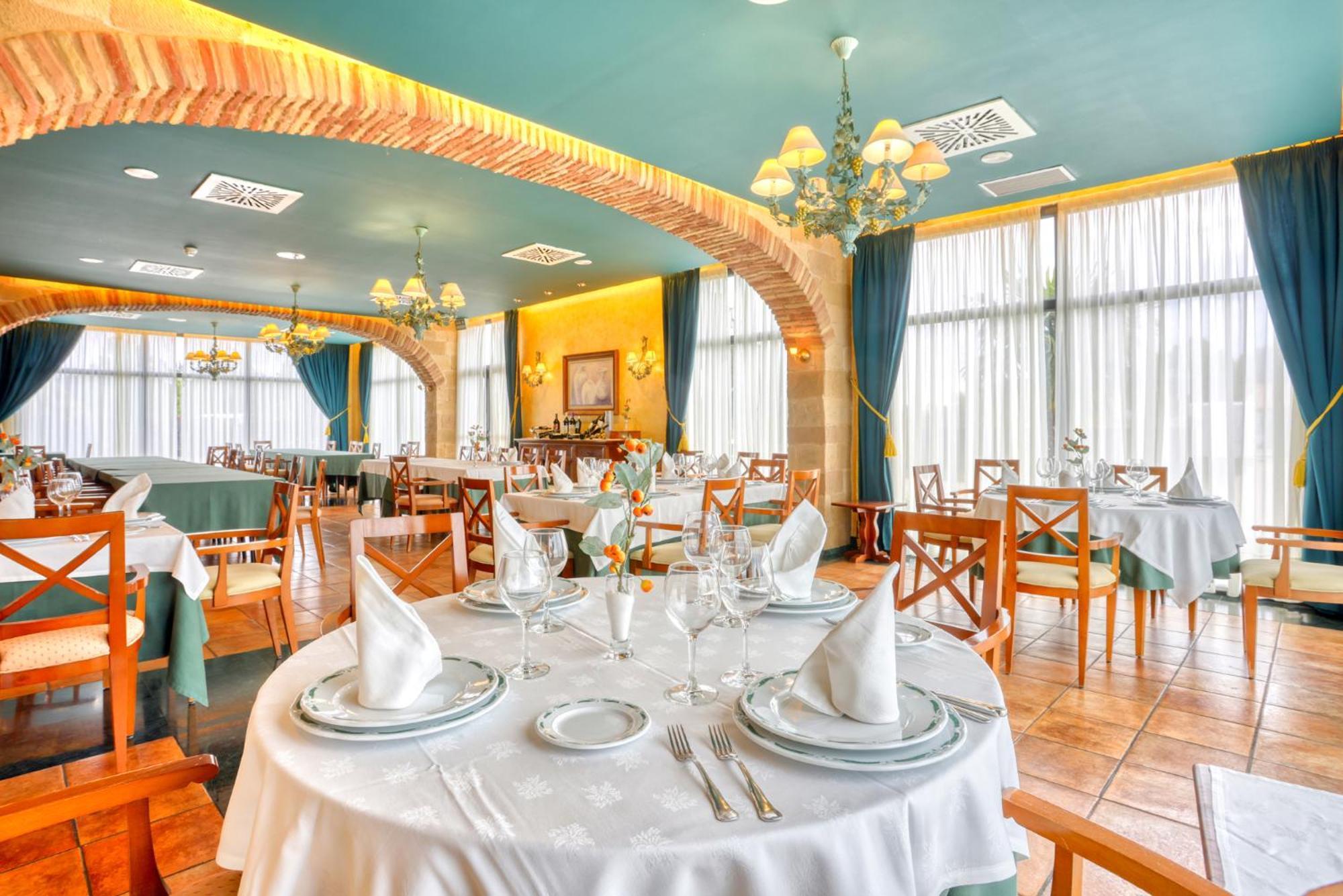 Hotel Villa De Almazan Luaran gambar