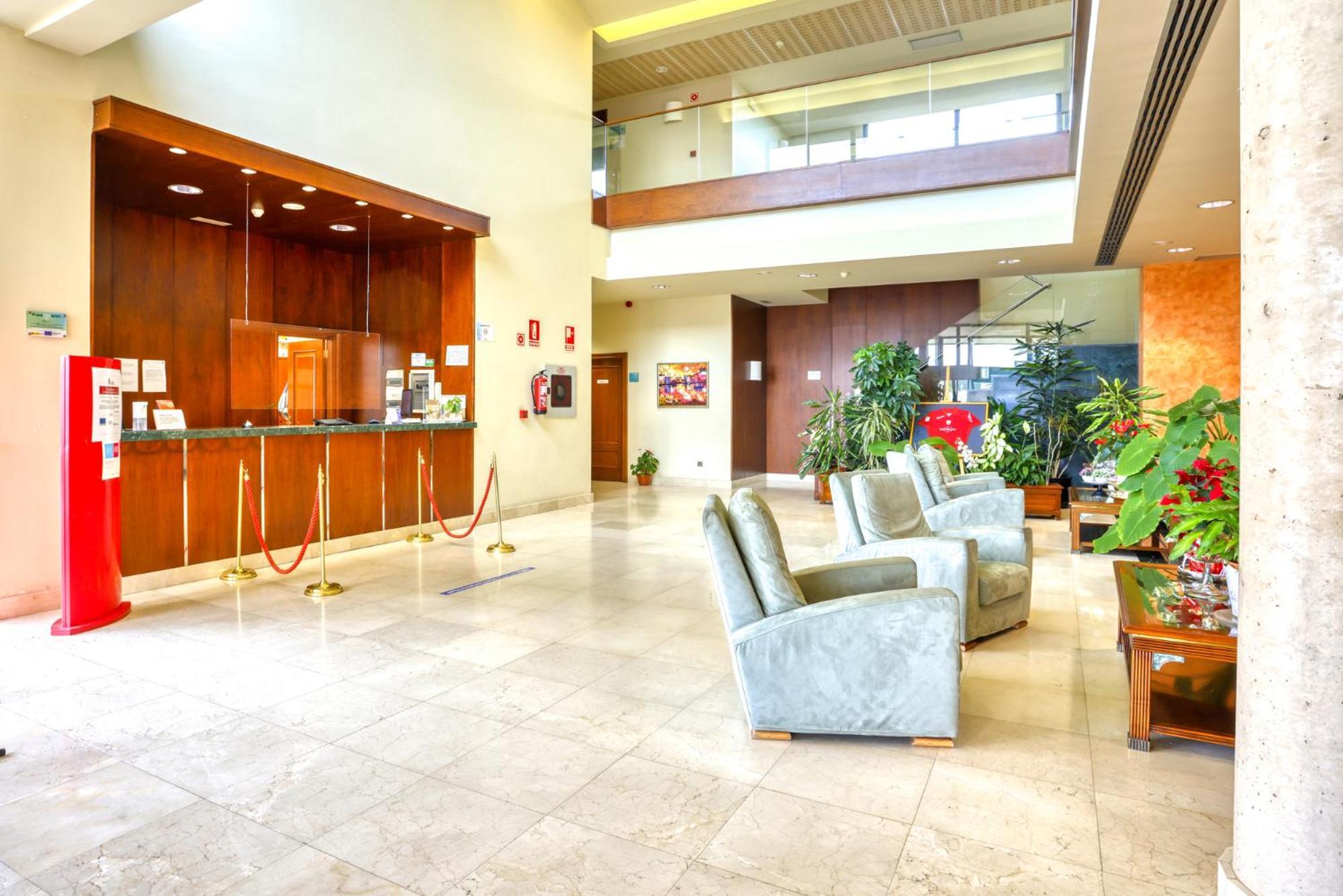 Hotel Villa De Almazan Luaran gambar