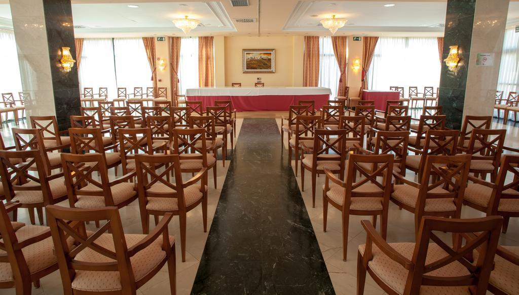 Hotel Villa De Almazan Luaran gambar