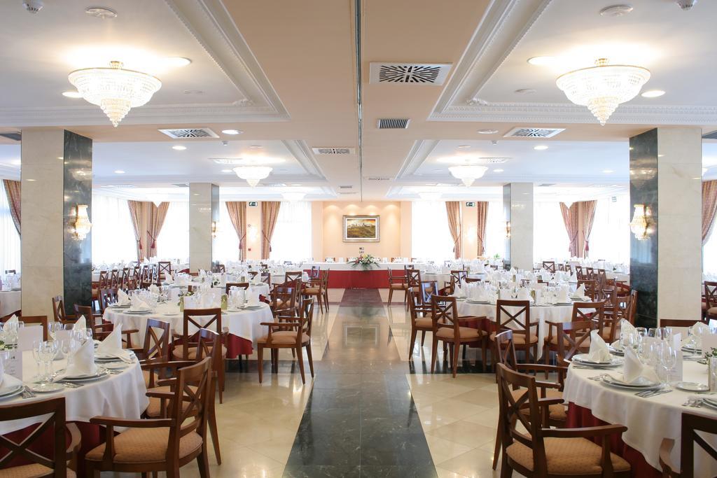 Hotel Villa De Almazan Luaran gambar
